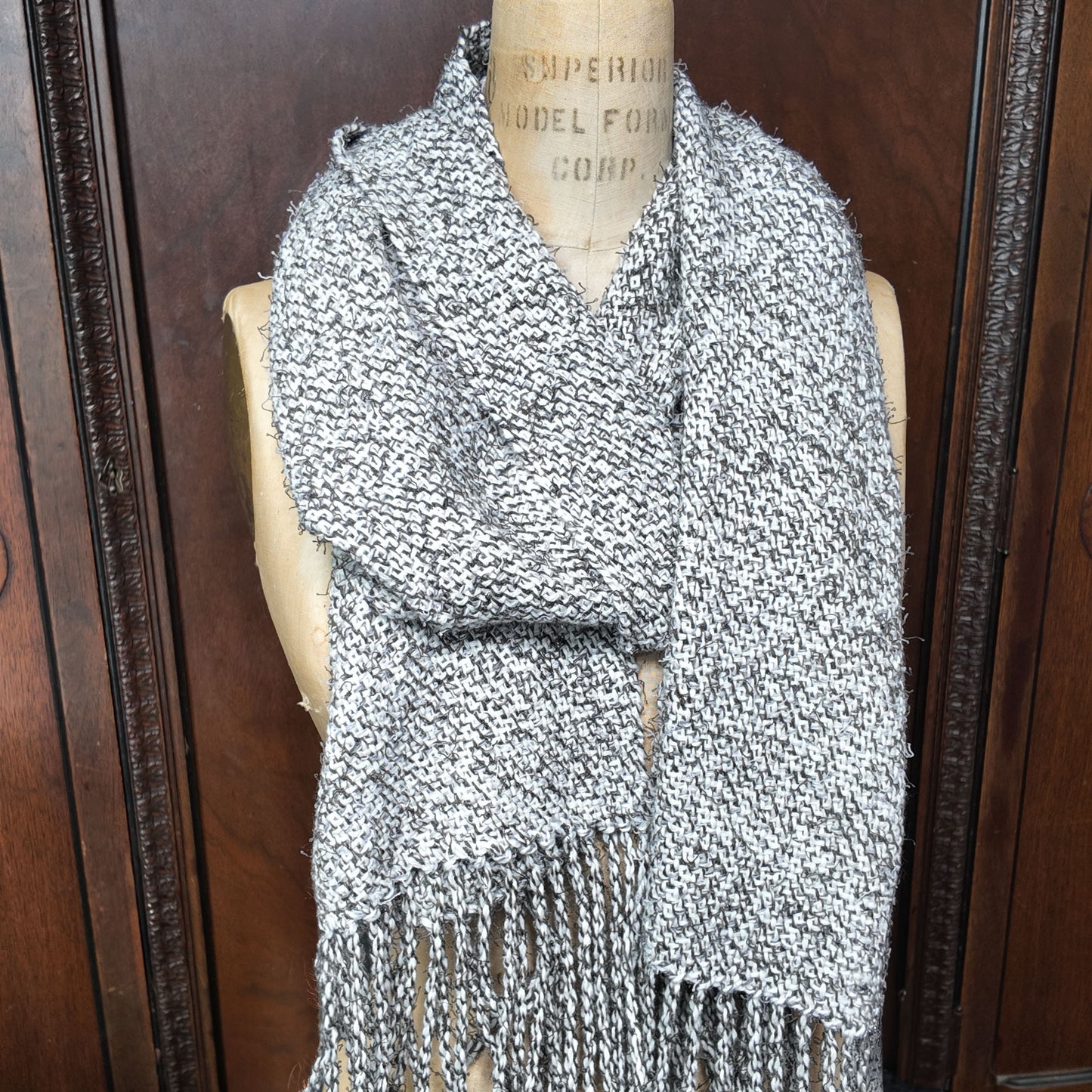 Hand Woven Cotton Scarf ❖ White ◦ Black